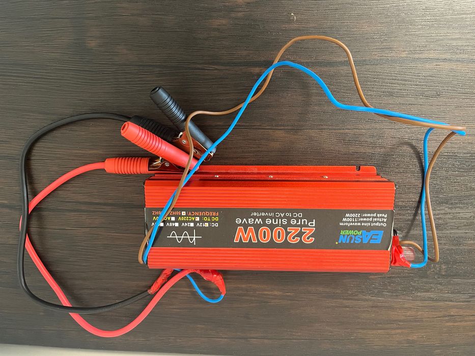 Інвертор перетворювач напруги з 12v на 220v 2200W з чистою синусоїдою