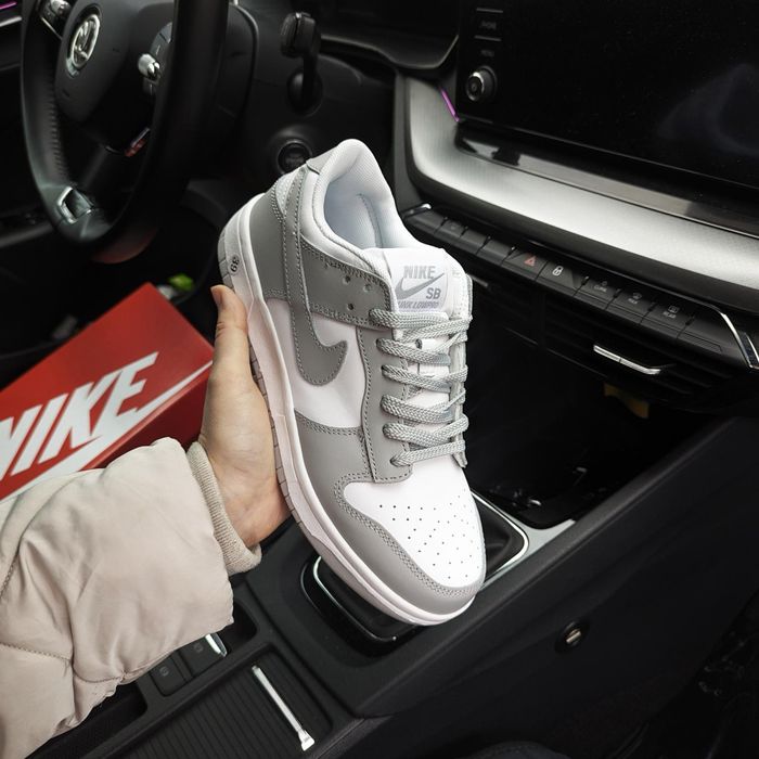 Nike dunk low біло сірі