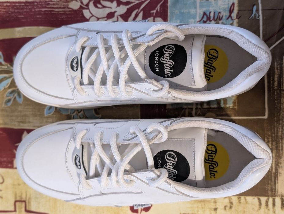 Жіноче взуття BUFFALO