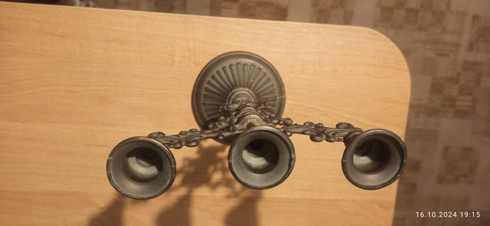 Świecznik potrójny z mosiądzu