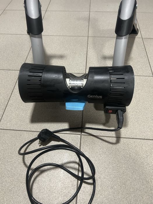 Trenażer Tacx Genius