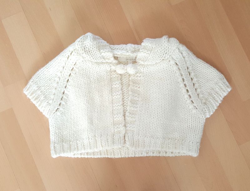 Narzutka sweterek CUBUS komunia roz 146 stan bdb+