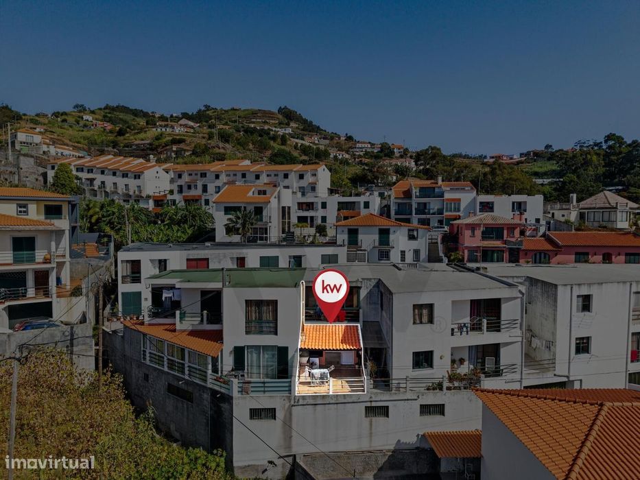 T2 Assomada- Churrasqueira, Sala Ampla e Estacionamento- Excelente Loc