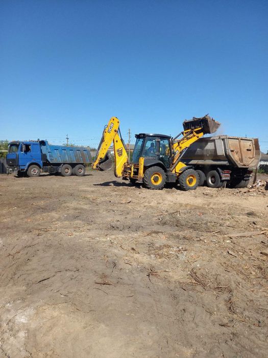 Послуги екскаватора навантажувача та повноповоротного