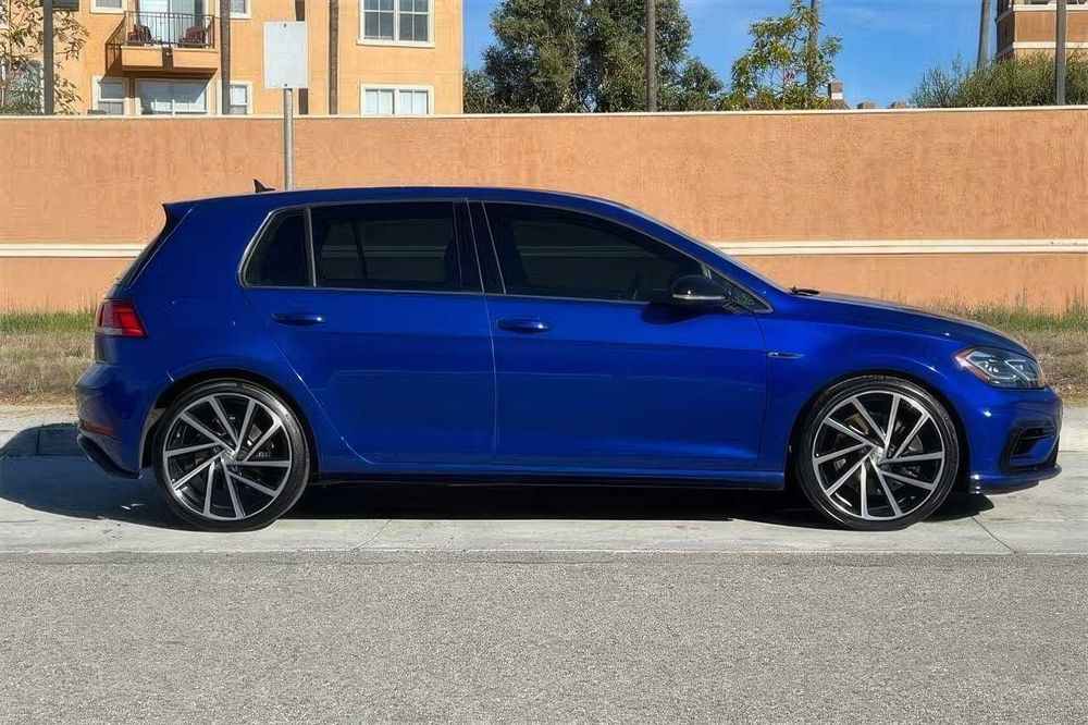 Volkswagen Golf R      2019