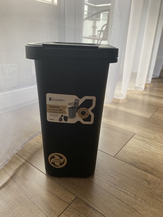 Kosz na śmieci / śmietnik