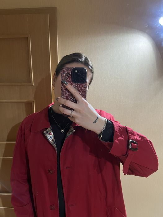 Червоний тренч « DAKS »