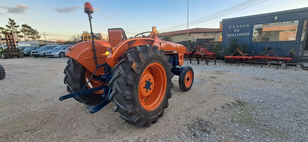 Tractor/Trator Kubota L285