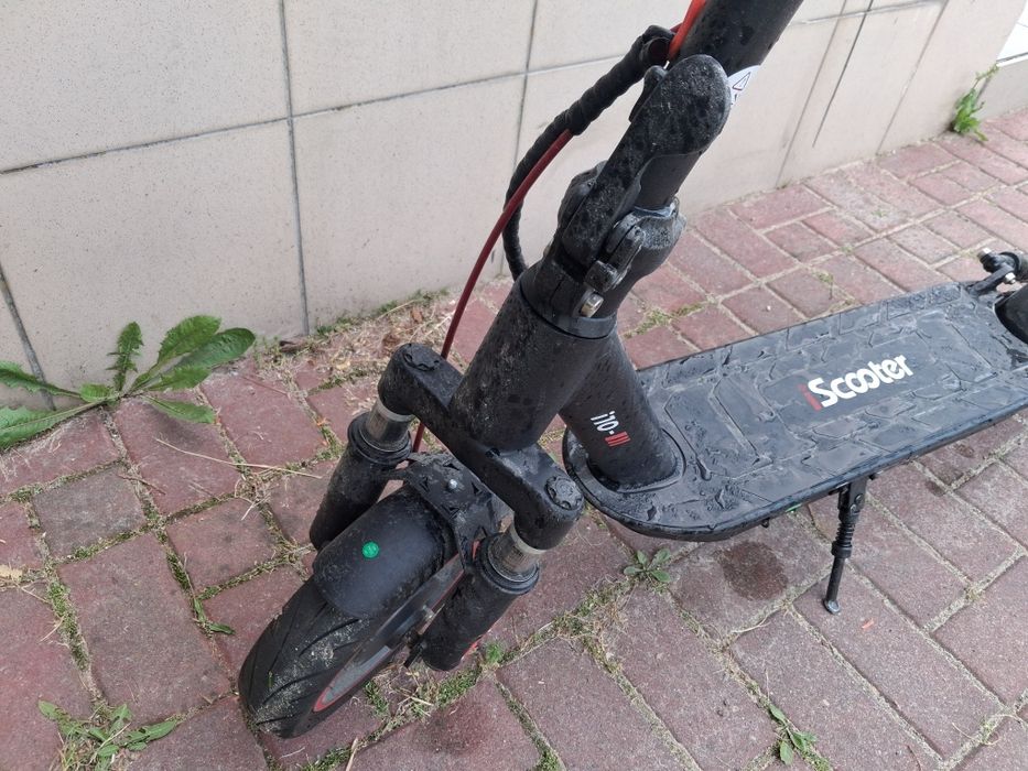 Hulajnoga elektryczna iscooter i10