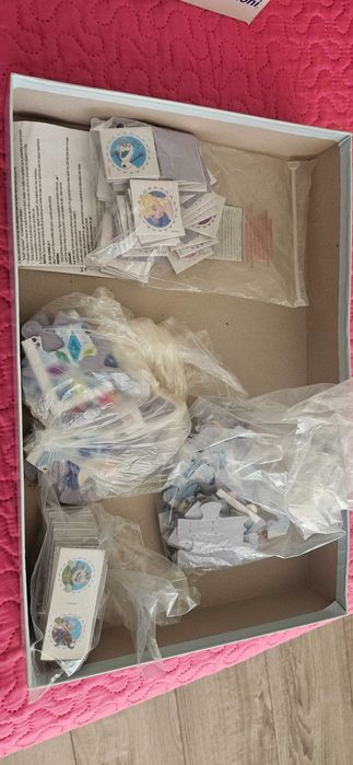 Jogos infantis puzzles, domino