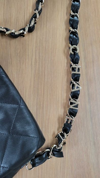 Torebka na ramię Chanel 21C Black Lambskin Limitowana edycja