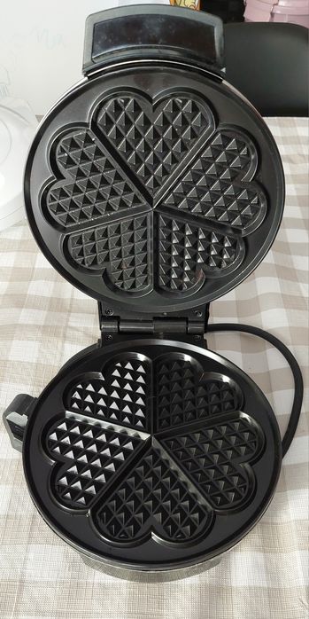 Máquina de waffles corações