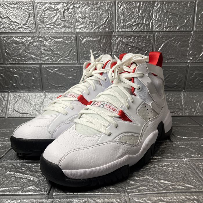 Чоловічі кросівки Nike Jumpman Two Trey MenS Shoes White DO1925-160