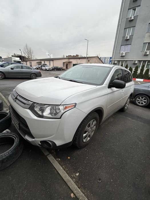 Mitsubishi Outlander 3 2014