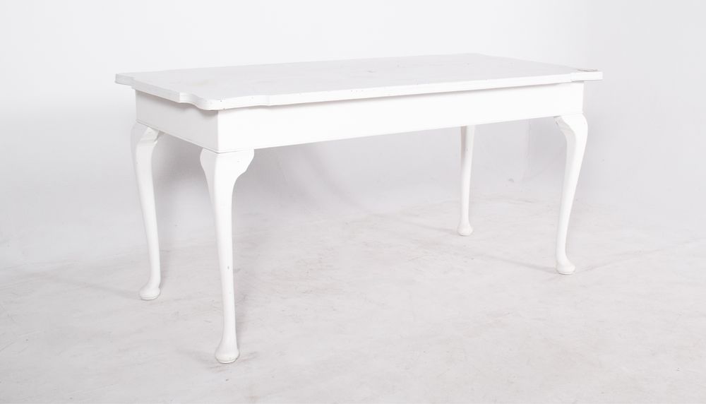 Mesa de Jantar em Pinho Lacada de Branco