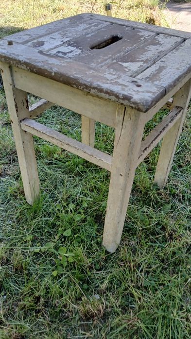 Taboret PRL drewniany duzy