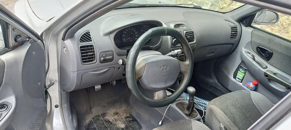 Hyundai accent ano 2000