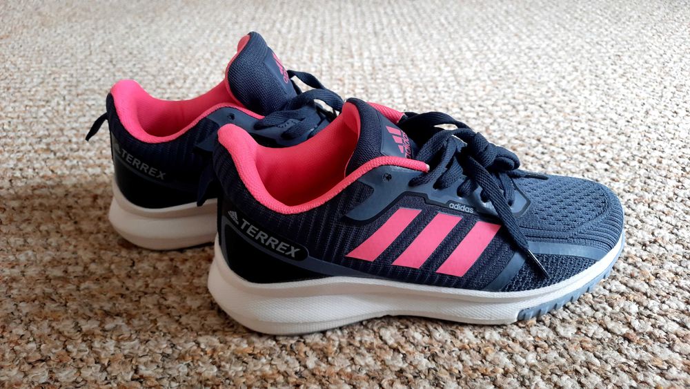 Кросівки жіночі adidas terrex