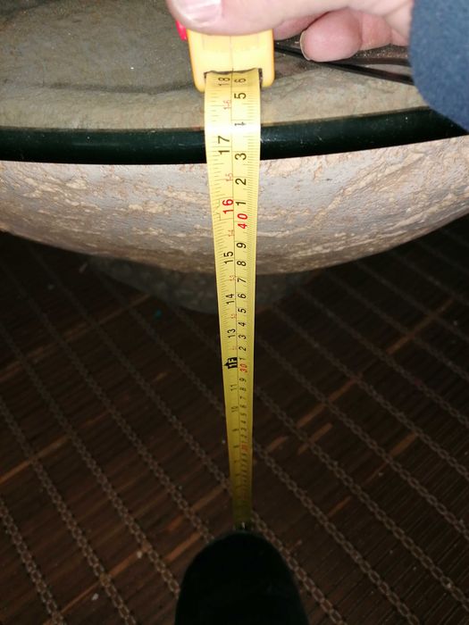 Shell-shaped stone side table64309797793025125