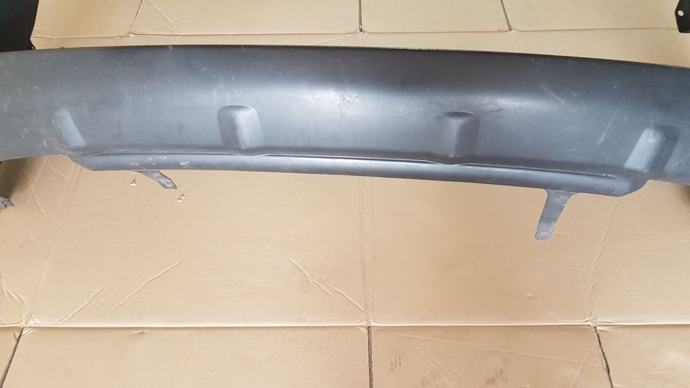 Para choques trás toyota rav4 lll dcat sem roda suplente na mala .