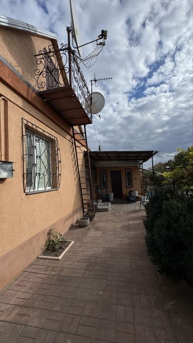 Будикок у місті Самар