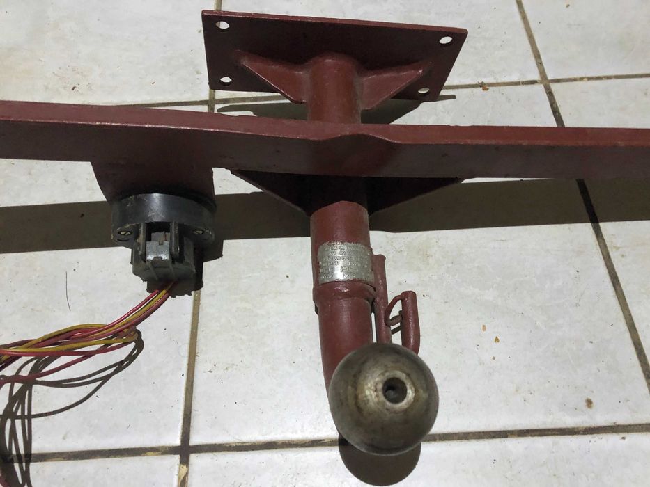 Hak holowniczy przyczepy do samochodu Skoda S100  100s