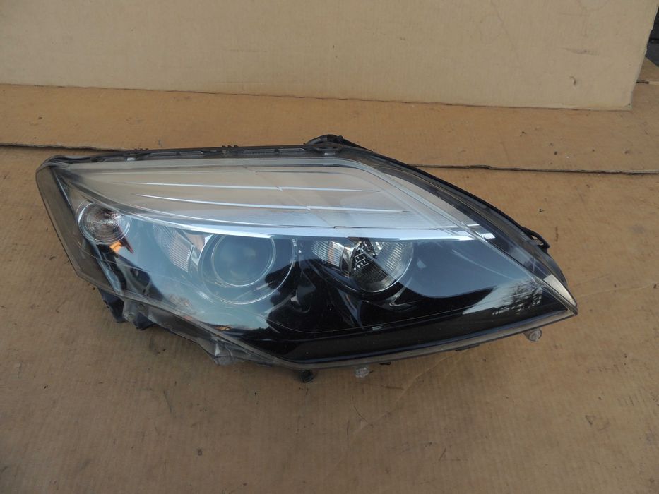 Lampa przednia prawa europejska Renault Laguna 3 III XENON LIFT GT