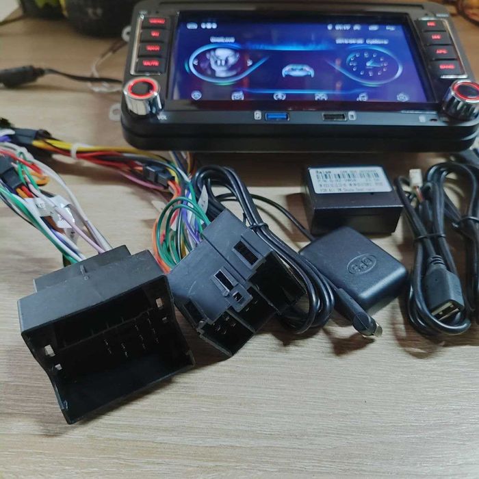 Магнітола 2/32 VW Volkswagen Passat Golf Caddy Touran Polo Tiguan