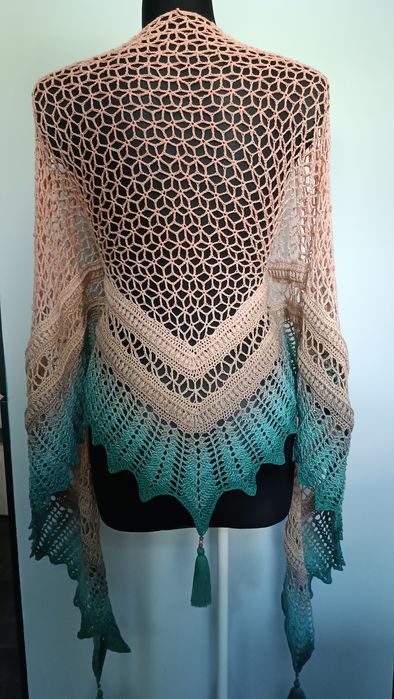 Zefir - zwiewna chusta na szydełku