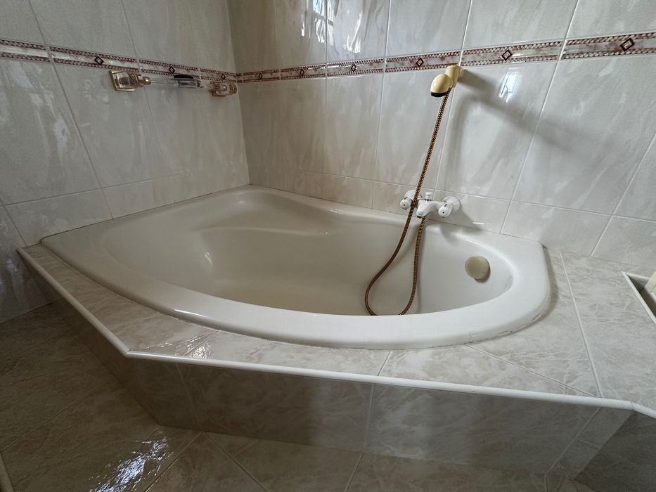 Banheira de canto 153x100 – como nova!