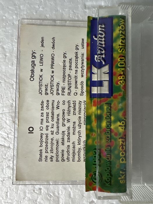 IO - gra na Commodore 64 od Zeppelin Games - polskie wydanie LK Avalon
