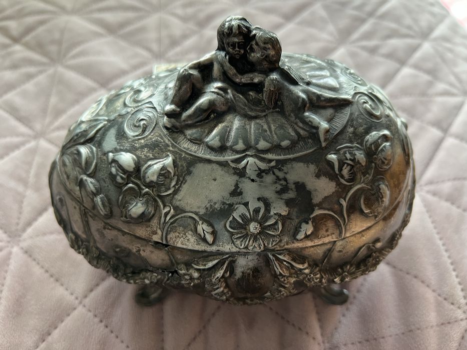 Szkatułka puzderko XIX wiek cyna ołów unikat