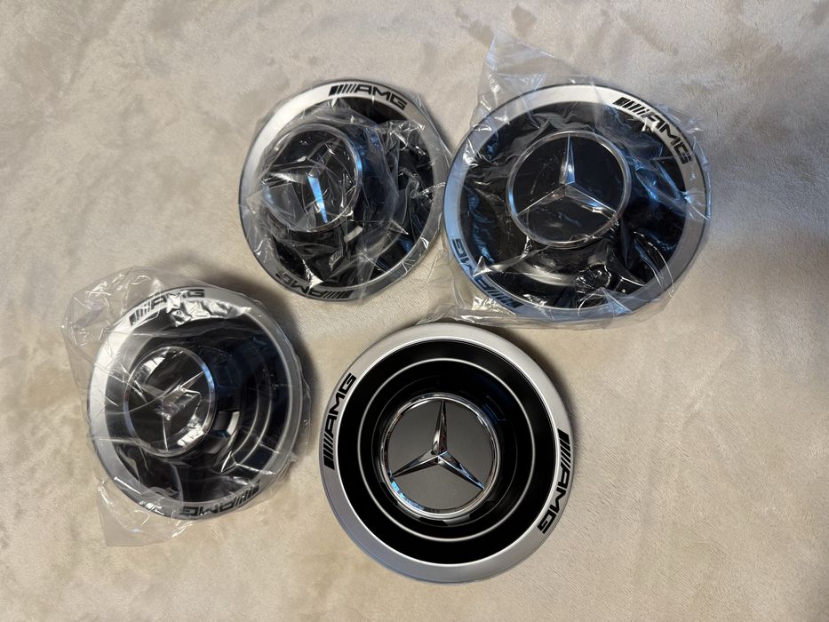 Комплект оригинальных колпачков Mercedes
