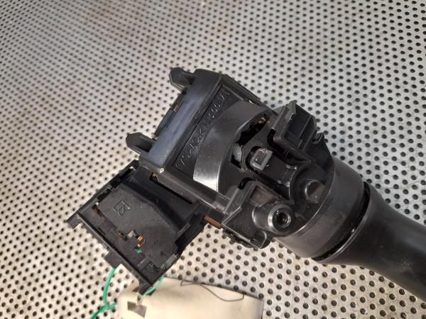 Conjunto / manetes de luzes e limpa vidros TOYOTA Aygo (_B1_)
