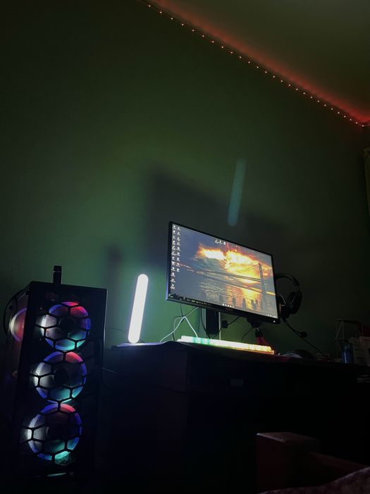 AGON 24,5 TN PANEL 240HZ 0,5ms