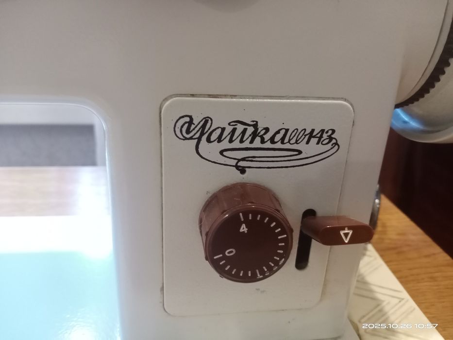 Швейная Машина с электроприводом чайка 143