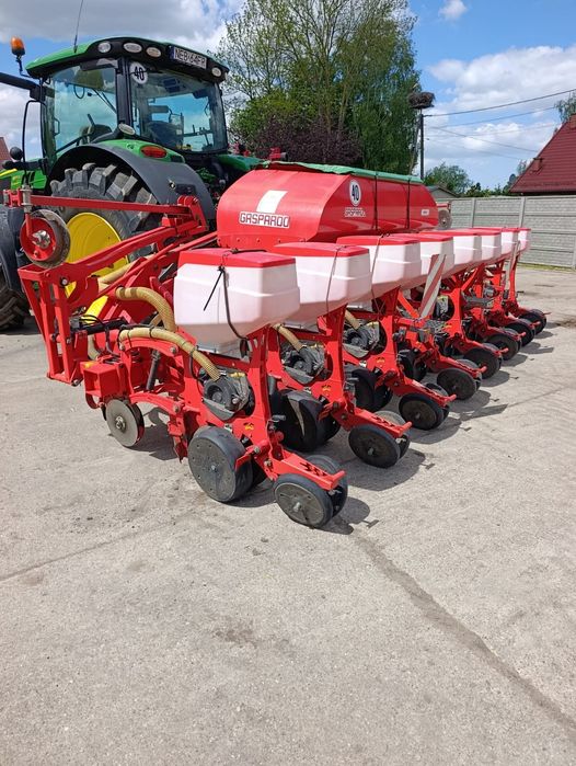 Siewnik do kukurydzy Maschio Gaspardo 8 rzędowy. ISOTRONIC.