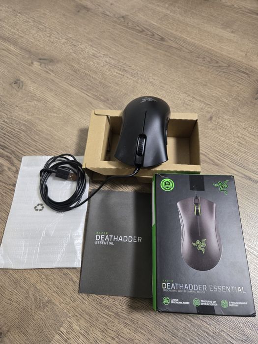 Миша Razer DeathAdder Essential USB Black