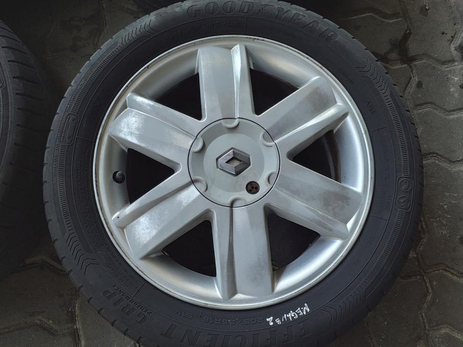 Jantes Renault R16 Com Pneus 205/55 Furação 4X100