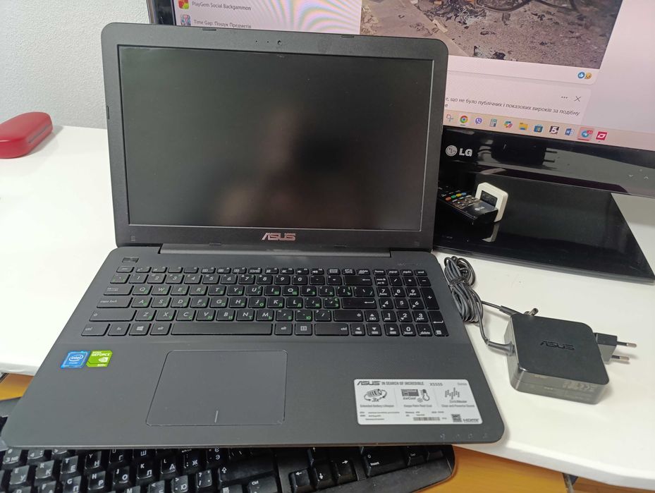 Ноутбук asus x555s