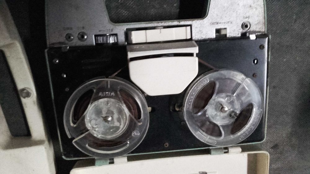 radio antigo de fita aiwa tp-40