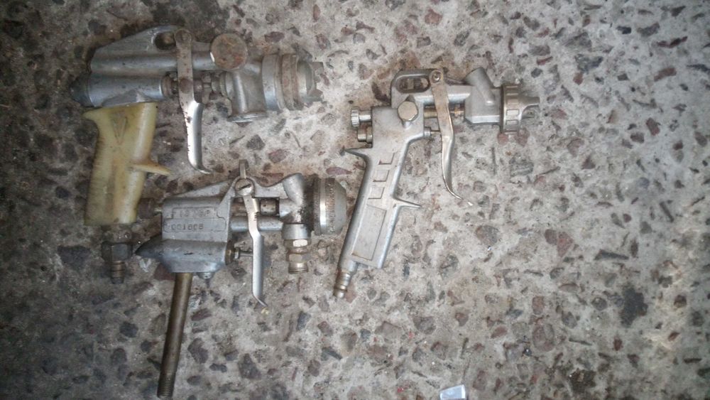 Краскопульт Пуливизаторы один белая ручка остался