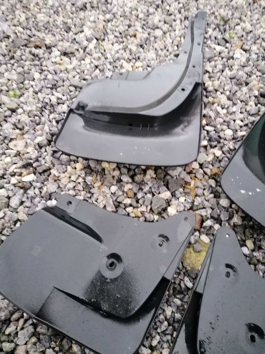 Брызговики для Toyota Land Cruiser 200 2008-2015 року оригінальні бу