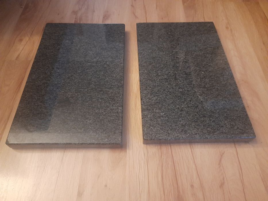 Płyty granitowe pod standy