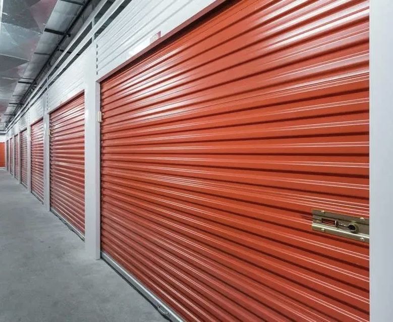 Armazém pequeno/Box/Garagem de 25m2 e 50m2