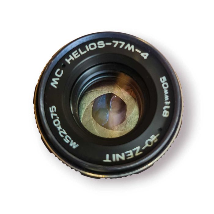 Objetiva Helios-77M-4 50mm f/1.8 – Rosca M42 – USSR / Zenit