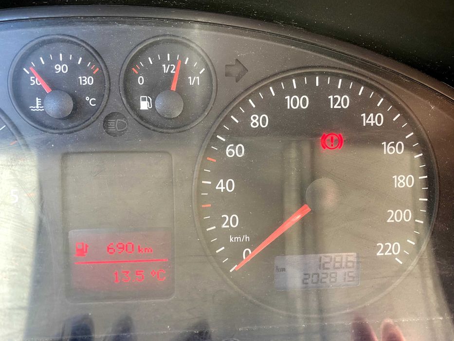 VW Transporter 2008 - 199 000 Km - 9 lugares