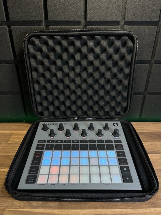 Novation Circuit Rhythm (Доставимо кур’єром — БЕЗКОШТОВНО!)