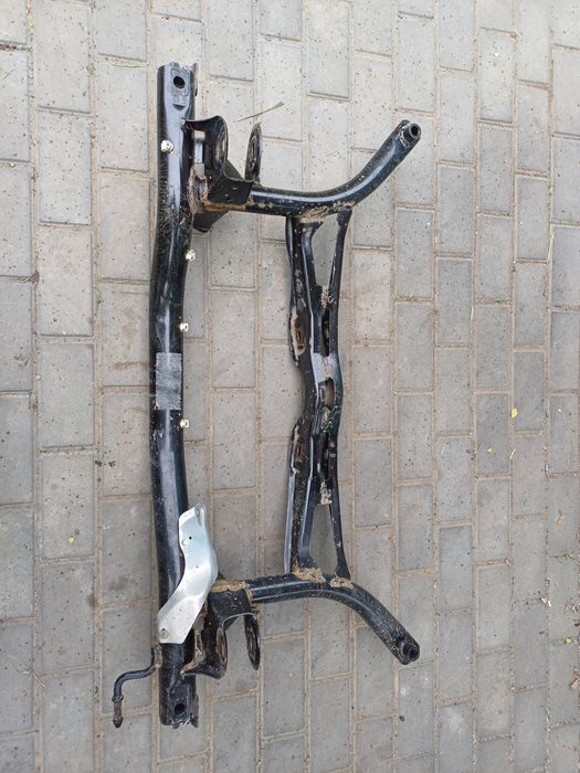 Подрамники задние  Volkswagen passat usa, jetta usa , шкода а5,гольф 5