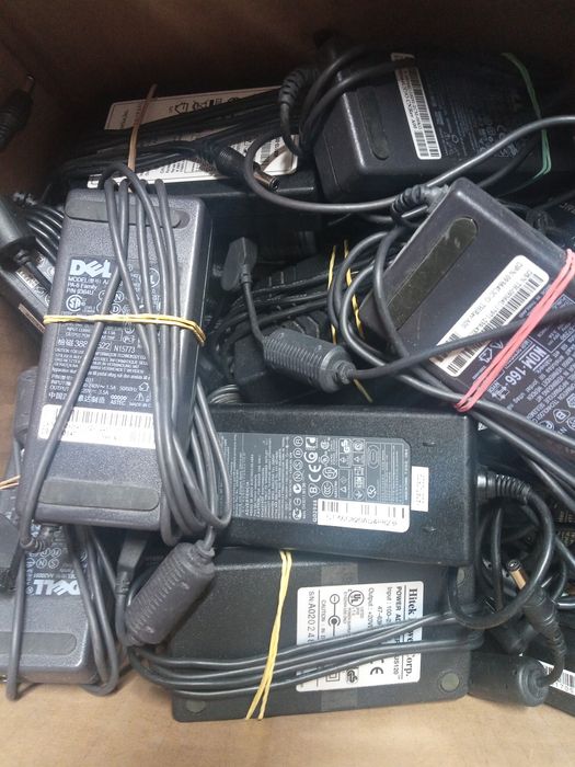 Електрошрот Блок живлення 20V від 2 до 15а 20В питания Європа